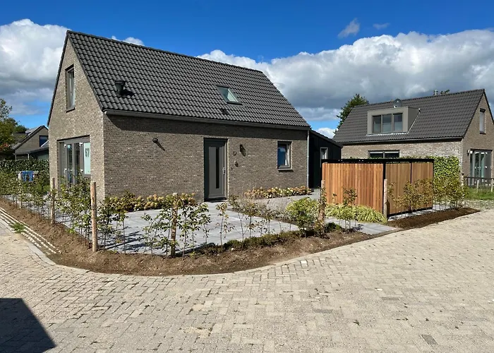 Villa 57 Op Recreatiepark De Wielen Sint Maarten