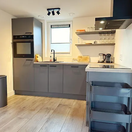 57 Op Recreatiepark De Wielen * Sint Maarten