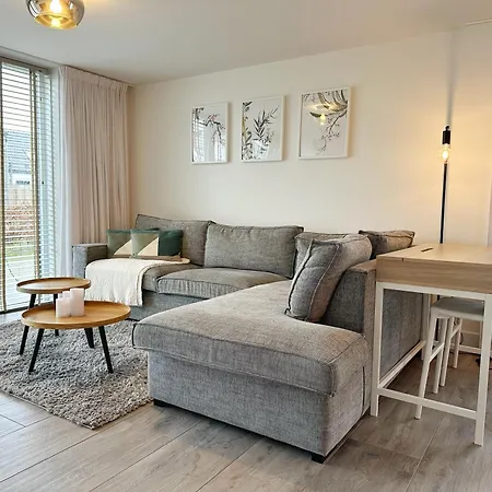 57 Op Recreatiepark De Wielen Villa *