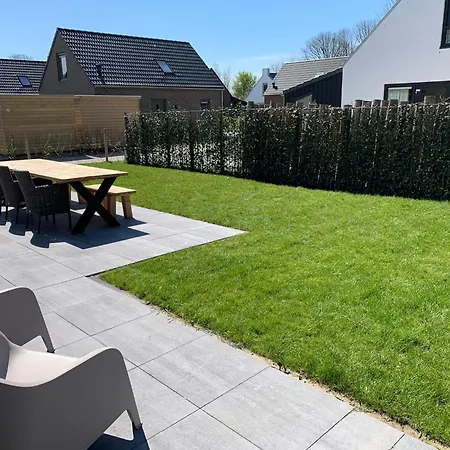 57 Op Recreatiepark De Wielen Villa